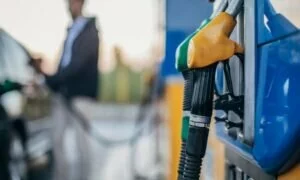Petrol Diesel Price : तेल कंपनियों ने जारी किए पेट्रोल-डीजल के नए दाम, जानिए कितनी है अपने शहर में कीमतें