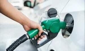 Petrol Diesel Price : तेल कंपनियों ने जारी किए पेट्रोल और डीजल के दाम, जानें कितनी हैं आज कीमतें